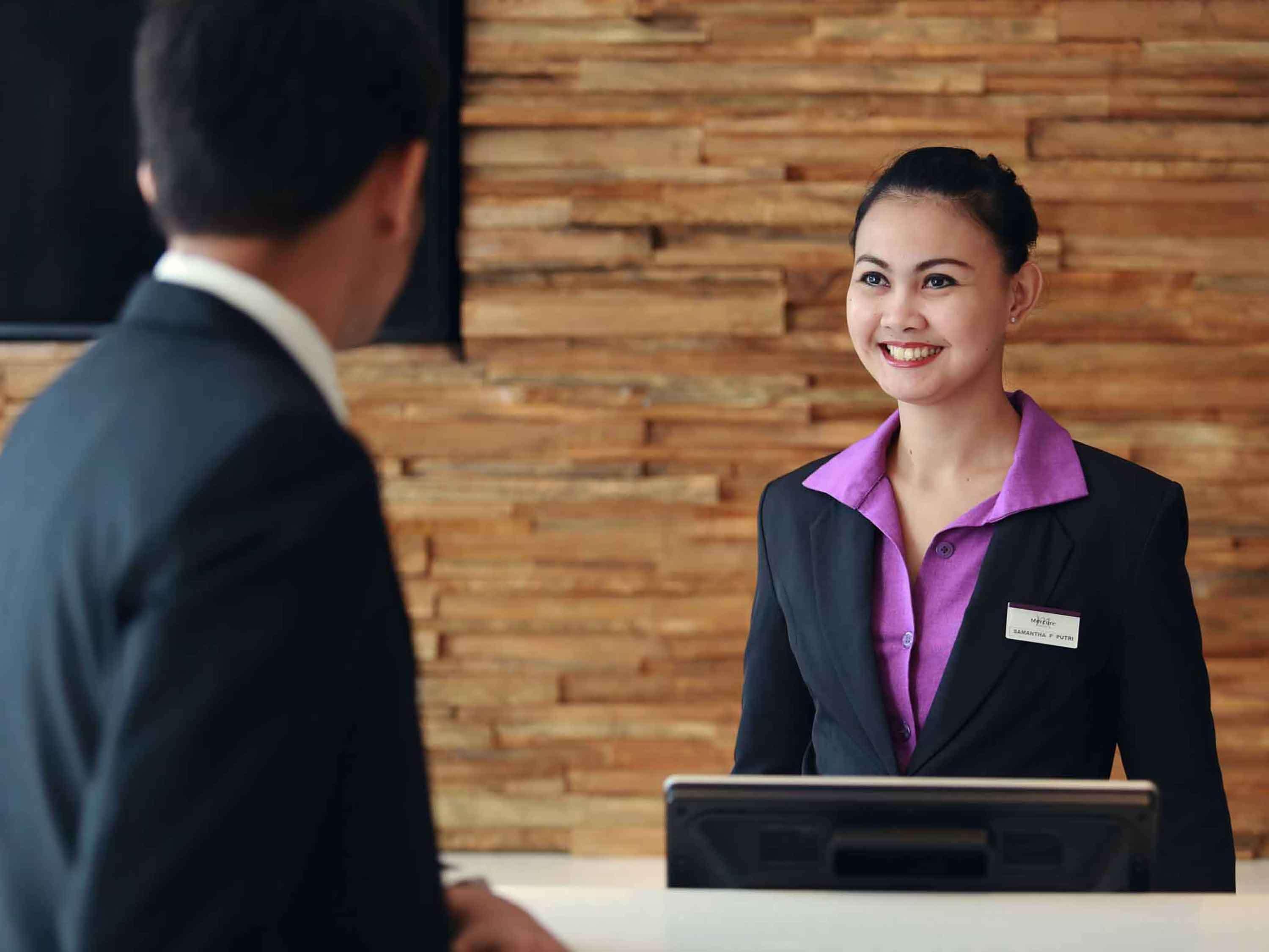 Mercure Jakarta Simatupang Екстериор снимка