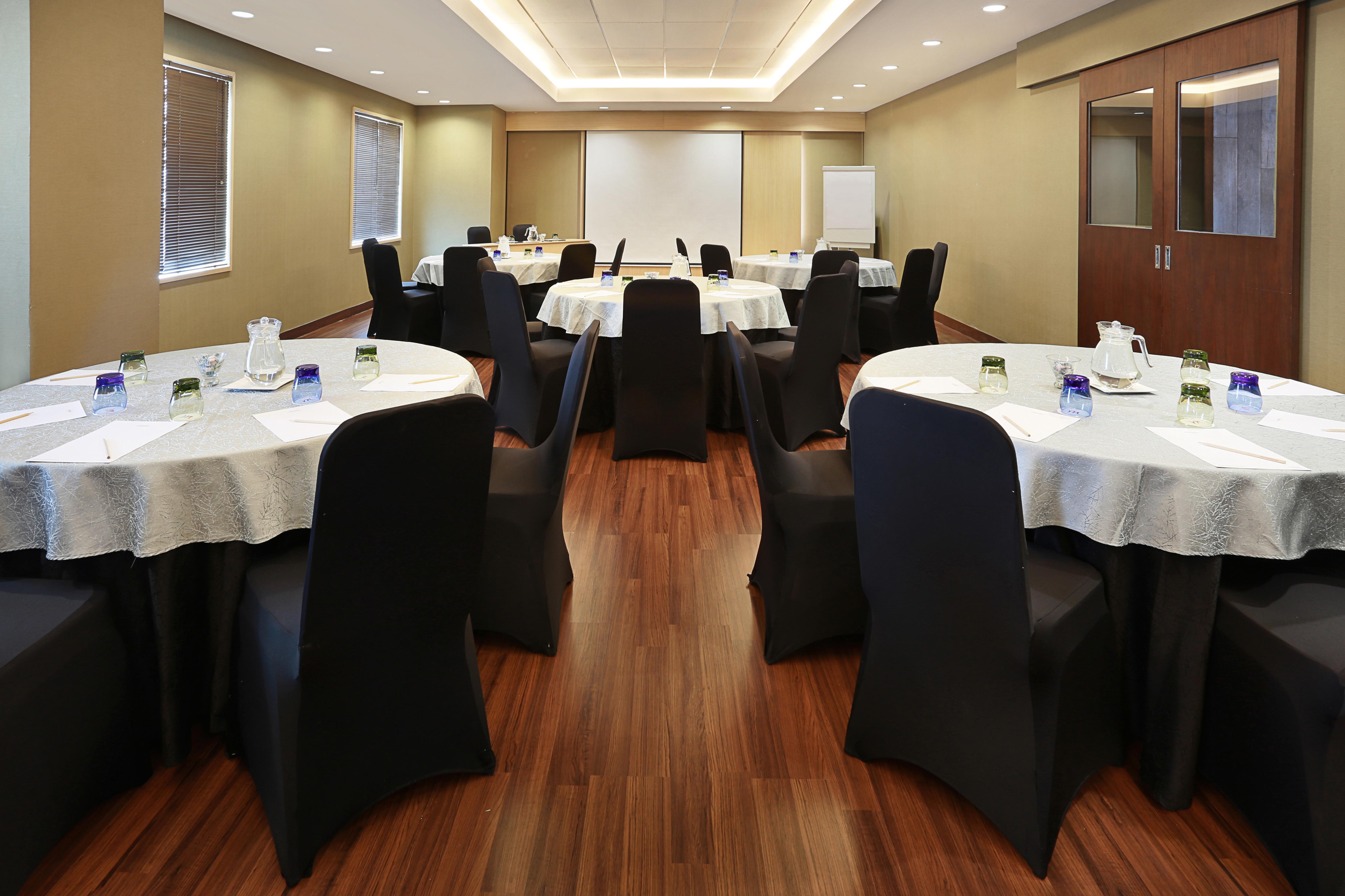 Mercure Jakarta Simatupang Екстериор снимка