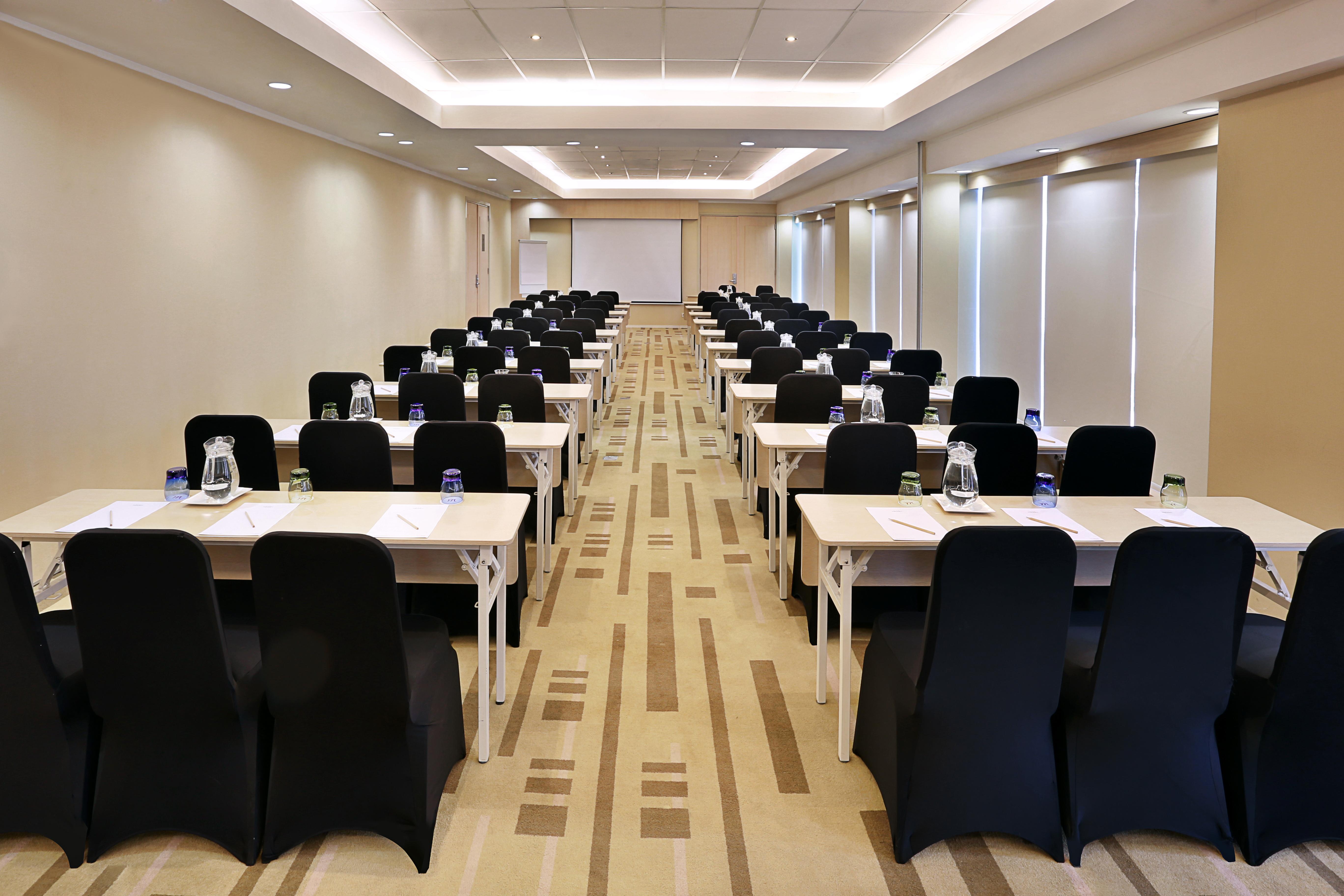 Mercure Jakarta Simatupang Екстериор снимка