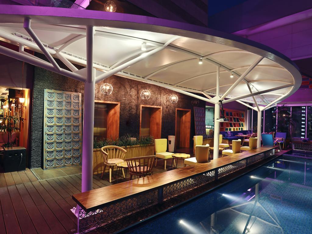 Mercure Jakarta Simatupang Екстериор снимка